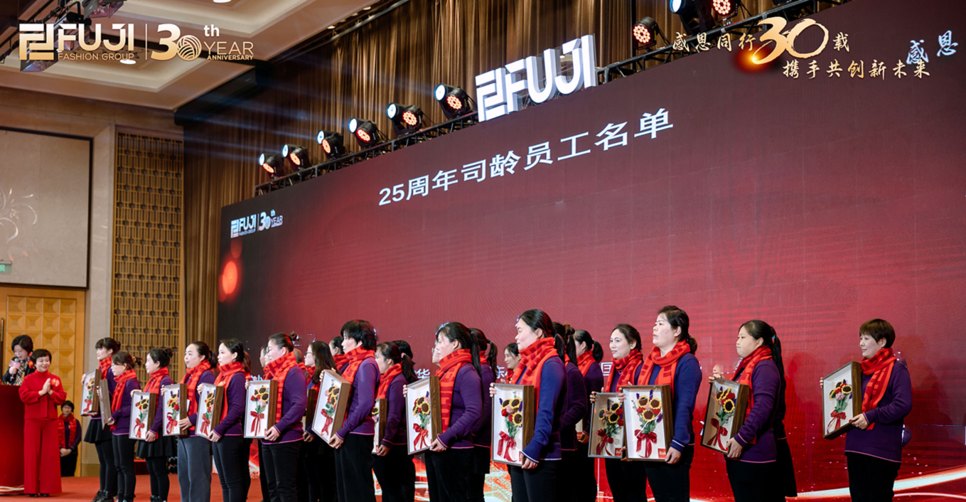 The-Industry’s-Best-Talent-&-Culture18em